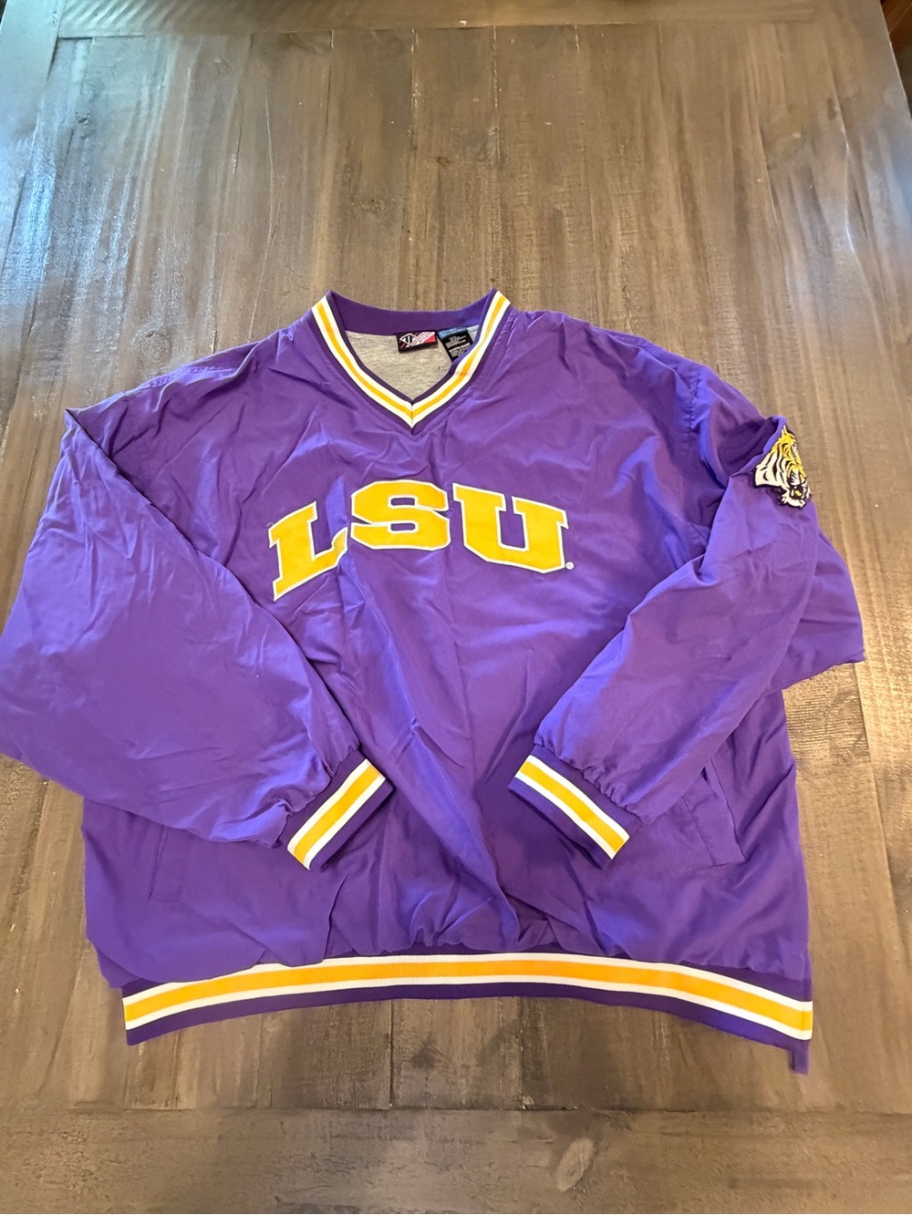 Vintage 90s LSU Tigers V-Neck Sz XL Windbreaker Pullover Purple Embroidered